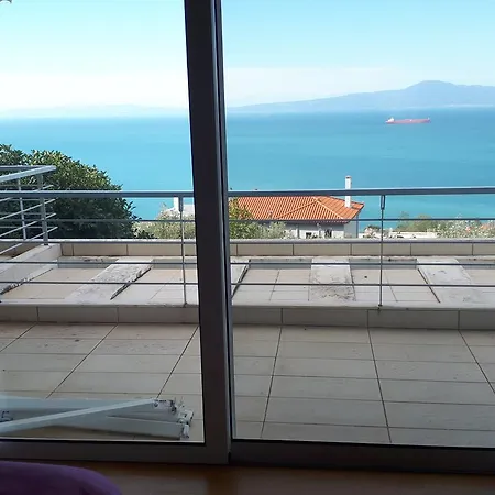 Βίλα Fly Me To The Moon *