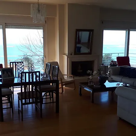 Fly Me To The Moon Βίλα Καλαμάτα
